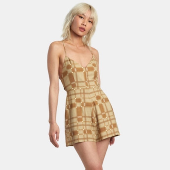 🔆RVCA🔆 SATURDAY ROMPER cute adjustable, comfortable shorts retro - Picture 3 of 14
